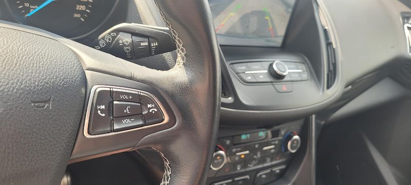 Ford Kuga (2016) 1,5 110kW ST-Line Bi-Xenony - fotka 27 z 45