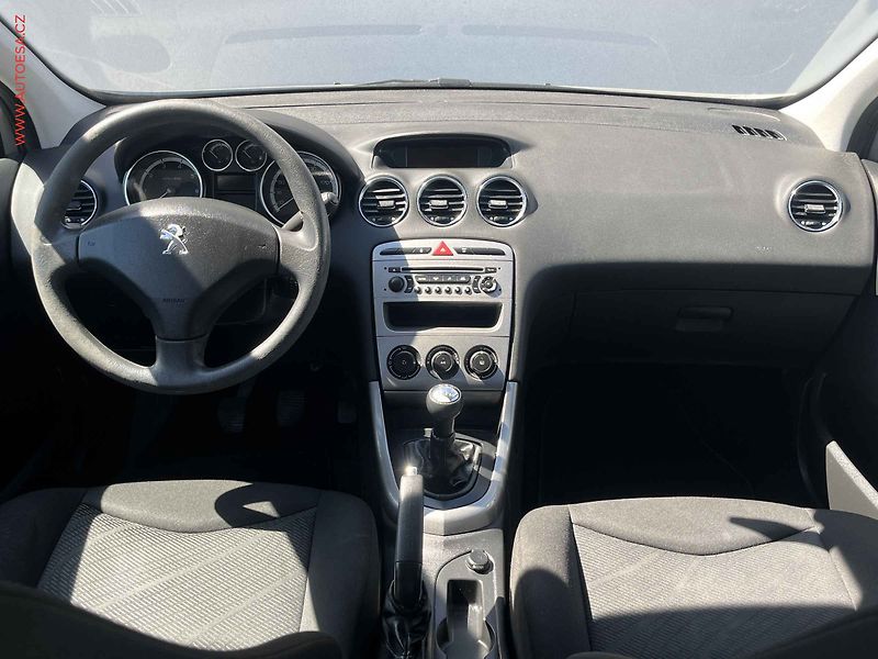 Peugeot 308 (2011) 1.4 i, ČR, Klima - fotka 8 z 13