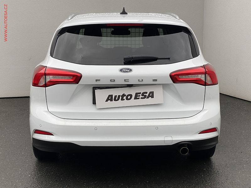 Ford Focus (2021) 2.0 TDCi, Titanium, AT, LED - fotka 5 z 20