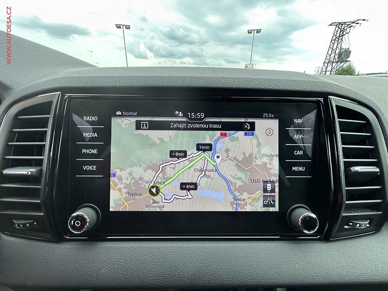 Škoda Karoq (2022) 1.5 TSI, 2.maj,ČR, SportLine - fotka 16 z 20