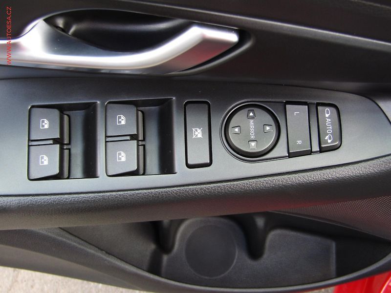 Hyundai i30 (2023) 1.0 T-GDi, ČR, servis.kniha - fotka 11 z 21