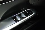 Mercedes-Benz Třídy C (2023) C 300 4MATIC - náhled 18