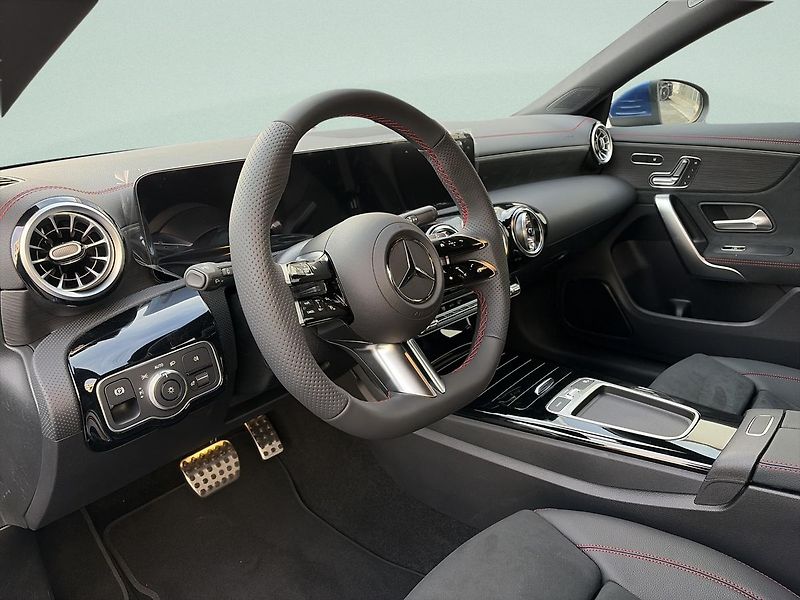 Mercedes-Benz CLA 200 d Shooting Brake AMG Style - fotka 9 z 15