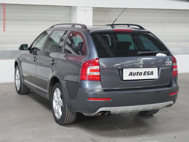 Škoda Octavia (2007) 2.0 TDi 4x4, Navi, bixen - fotka 4 z 20
