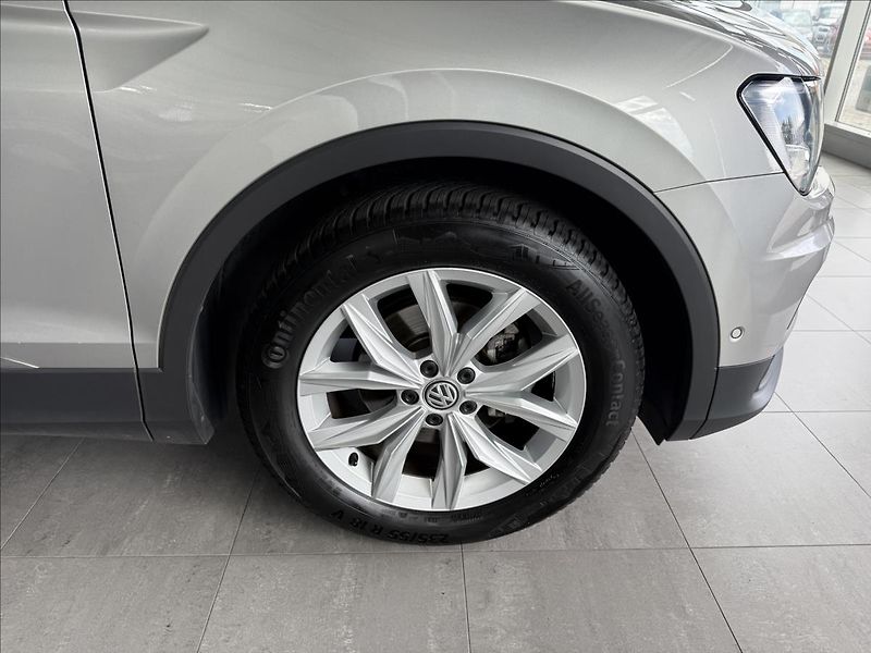 Volkswagen Tiguan 1,4   TSI,SERVISKA,1.MAJITEL - fotka 26 z 26