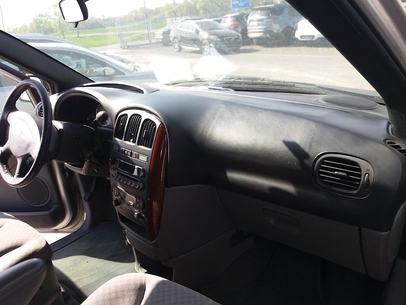 Chrysler Grand Voyager 2.8 CRD,110kW,AUTOMAT,7.MÍST!! - fotka 12 z 23