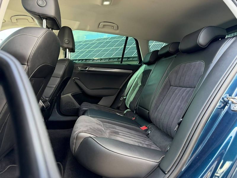 Škoda Superb combi 2,0 TDI 110 kW 7° DSG - fotka 8 z 30