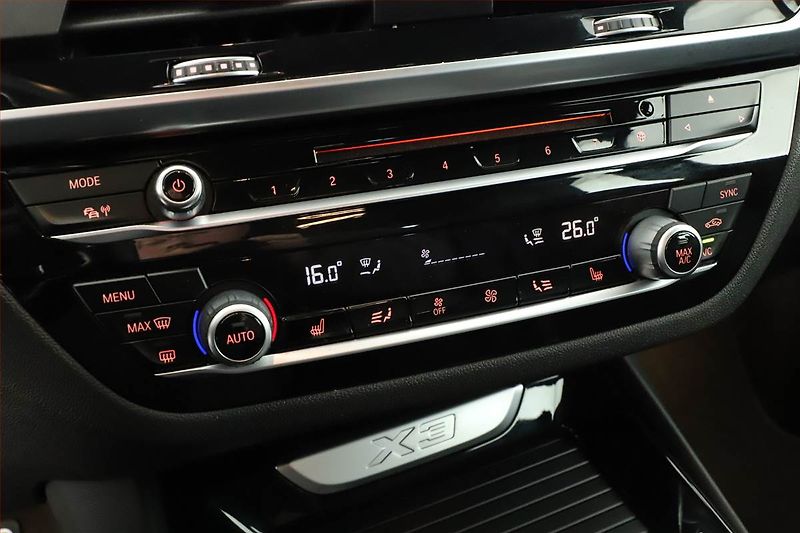 BMW X3 (2018) xDrive20d - fotka 13 z 16
