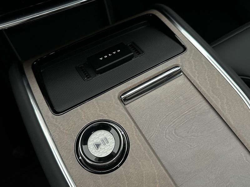 Volvo EX90 (2024) PURE ELECTRIC TWIN ULTRA 7míst - fotka 37 z 46