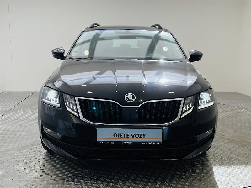 Škoda Octavia 1,5 TSI 110kW Ambition - fotka 4 z 28