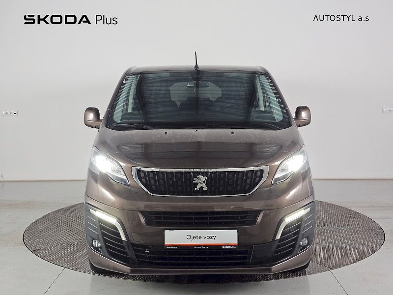 Peugeot Traveller (2017) 2.0HDi 130kW 8AT 8MÍST - fotka 4 z 30