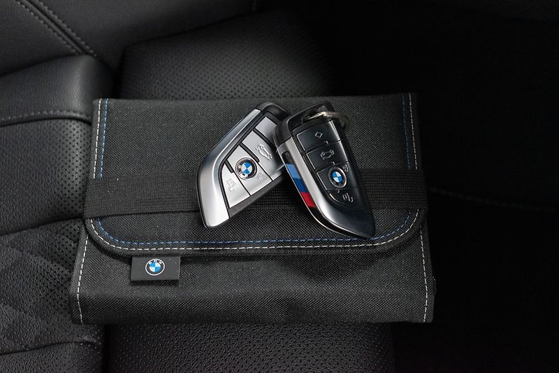 BMW Řada 5 520d xD ///M*ZÁRUKA*TAŽNÉ*ČR* - fotka 36 z 42