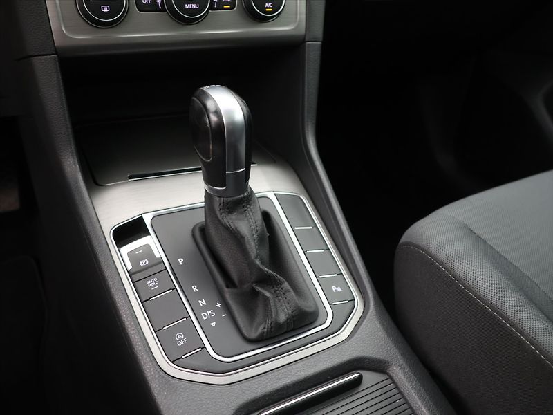 Volkswagen Golf Sportsvan 1,4 TSI 92kW Comfortline DSG - fotka 21 z 31