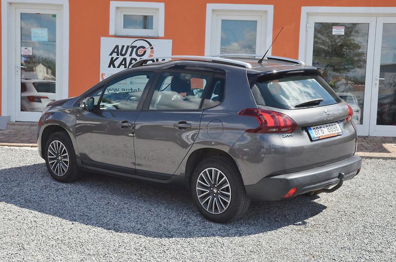 Peugeot 2008 (2017) 1.2 PT 60kW KLIMA / TAŽNÉ - fotka 4 z 28