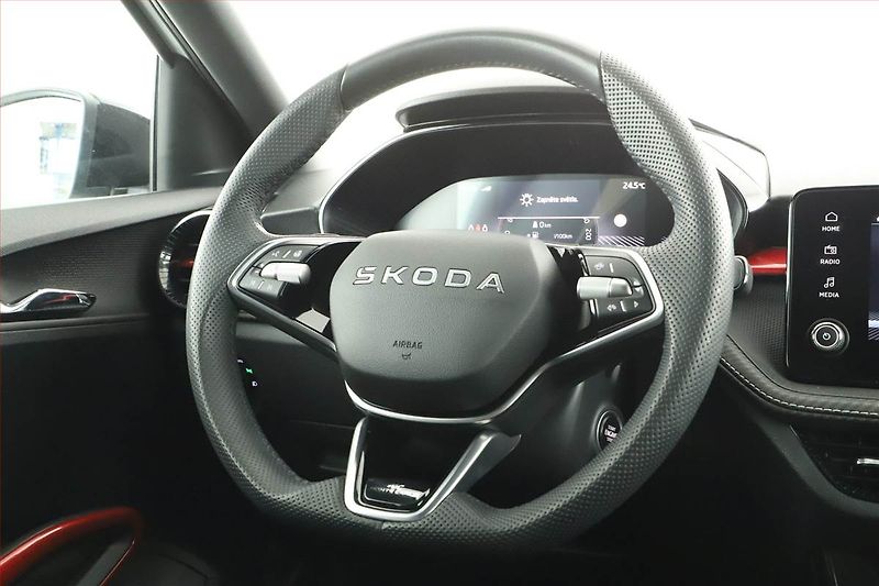 Škoda Fabia (2025) 1.0 TSI, MONTE CARLO, AUTOMAT - fotka 14 z 15