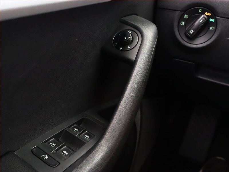 Škoda Octavia (2014) Ambition 1.6 TDI, Automat - fotka 15 z 15