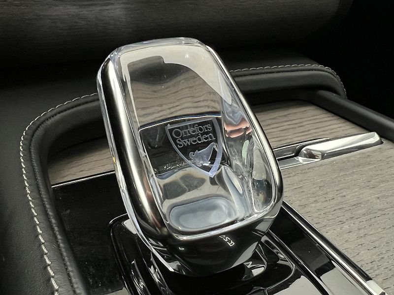 Volvo XC90 B5 AWD INSCRIPTION 7 MÍST - fotka 17 z 49