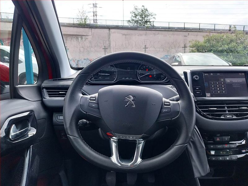 Peugeot 208 (2016) 1.2 PureTech, ČR,1.maj - fotka 14 z 14