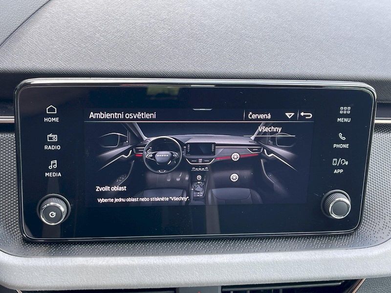 Škoda Scala (2025) 1.0 TSI 85kW Top Selection - fotka 18 z 35