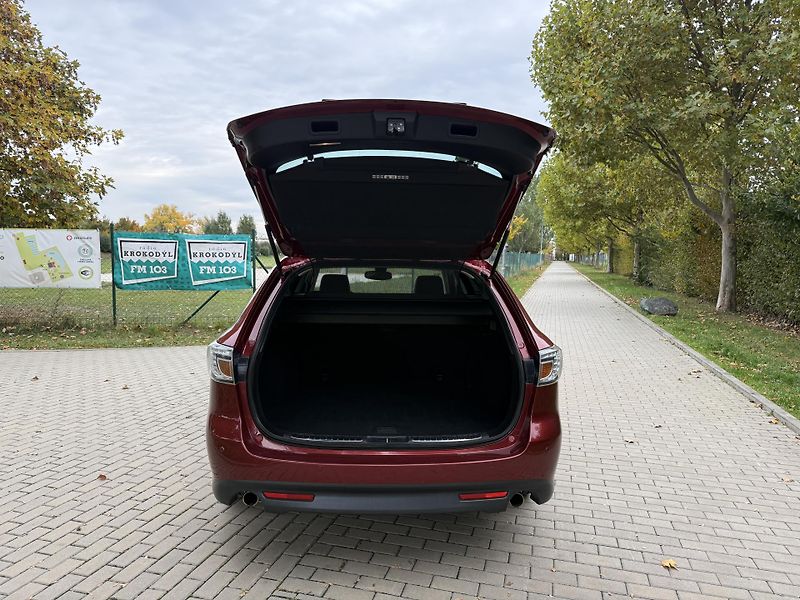 Mazda 6 2.5 Dynamic - fotka 18 z 34