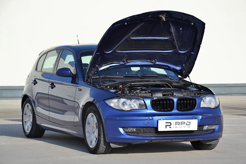 BMW Řada 1 118i / 105 kW / MANUÁL - fotka 37 z 38