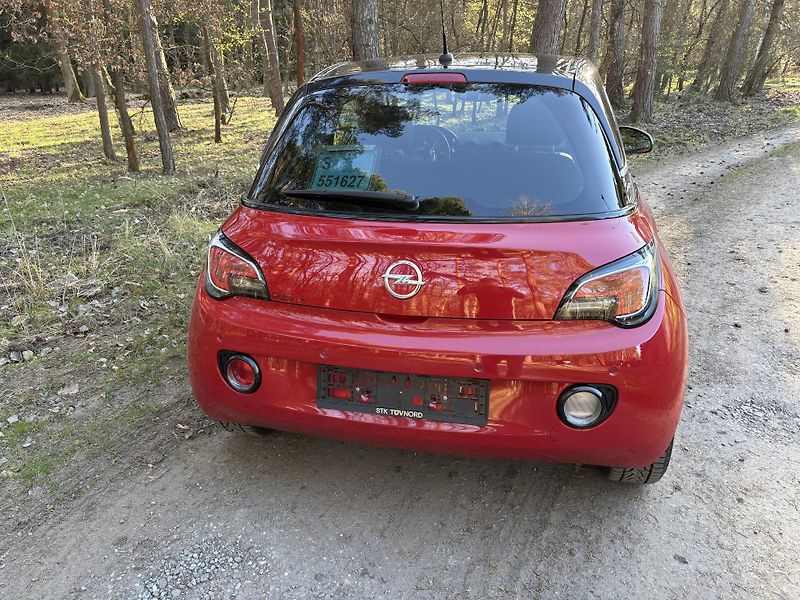 Opel Adam (2016) red/black edition - fotka 6 z 24