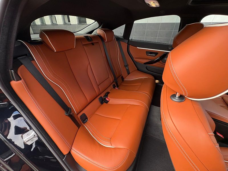 BMW Řada 4 440i xDrive Gran Coupé M 240kW - fotka 31 z 75