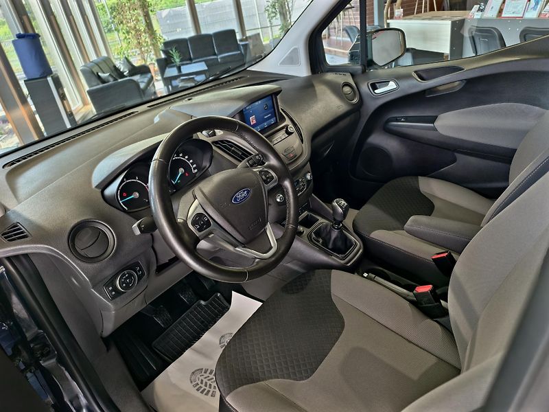 Ford Tourneo Courier 1.5 TDCi VÝHŘEVY, PDC, ČR, DPH - fotka 7 z 24