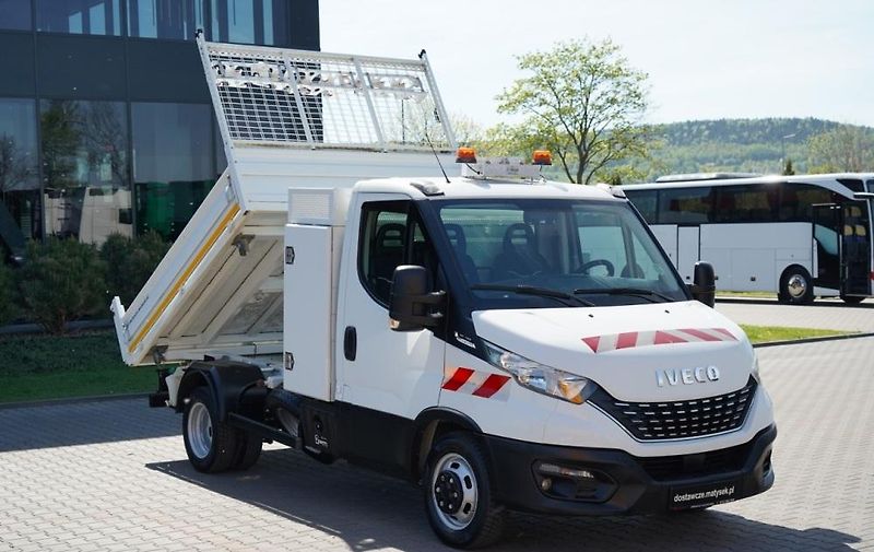 Iveco Daily 35C14HA8 - S3, UZÁVĚRKA, AUTOM - fotka 2 z 12