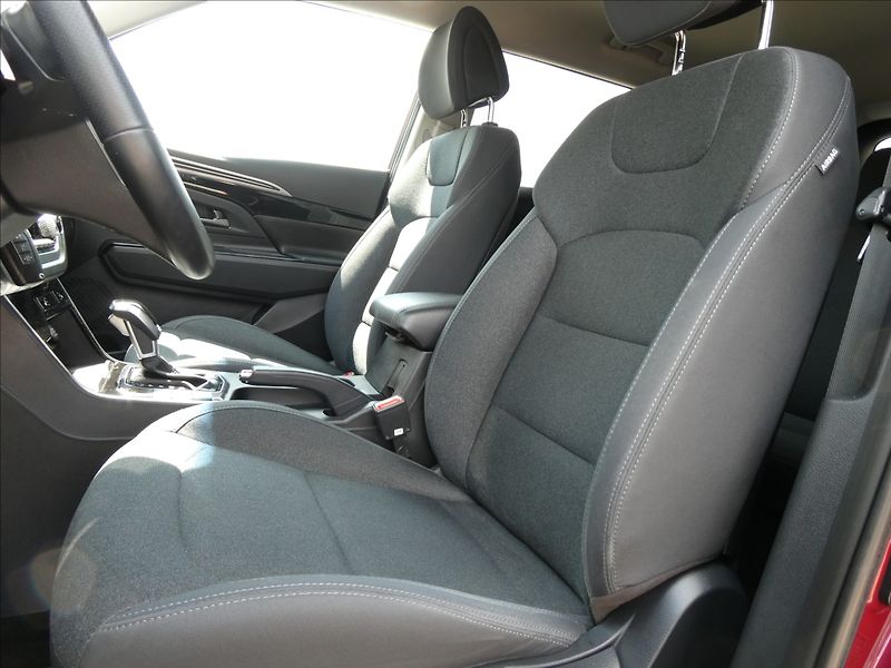 SsangYong Korando 1,5 T-GDI 120kW Automat,Style - fotka 28 z 39