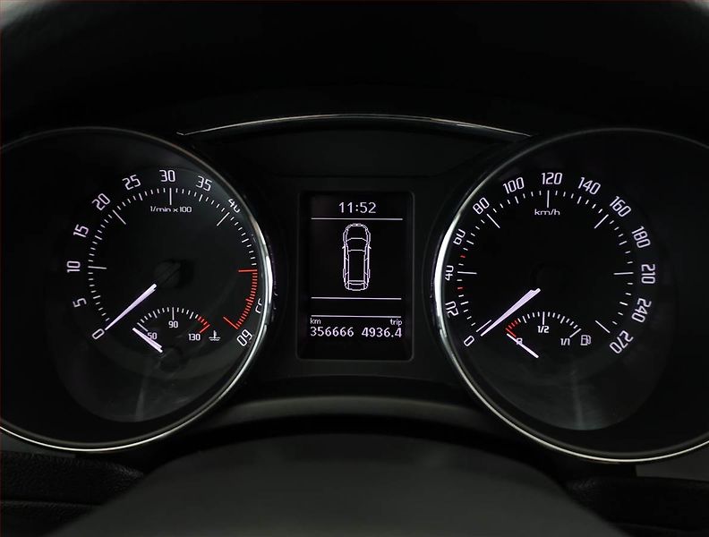 Škoda Superb (2013) Ambition 2.0 TDI, Serv.kniha - fotka 9 z 18