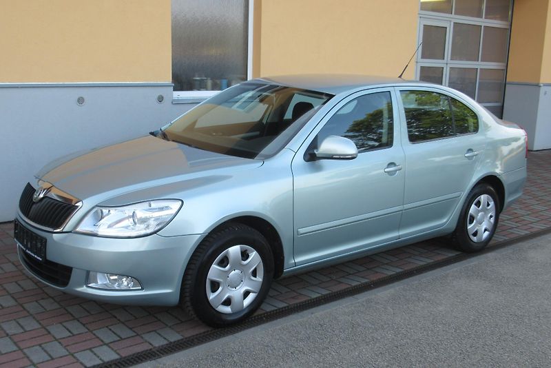 Škoda Octavia 1.4 16V KLIMA - fotka 4 z 15