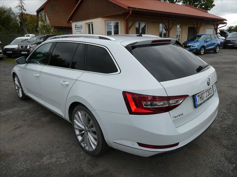 Škoda Superb 2,0 TDI 140kW 4x4 DSG Laurin&K - fotka 7 z 56