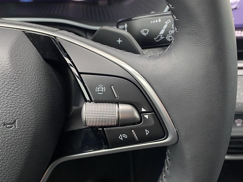 Škoda Octavia Combi 2,0 TDI Top Select DSG - fotka 15 z 28