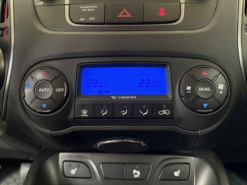 Hyundai ix35 (2014) 1.7 CRDi, ČR, Trikolor Plus - fotka 13 z 14