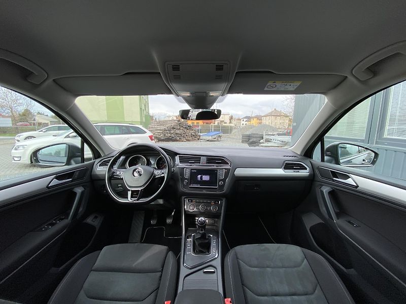 Volkswagen Tiguan 1.4 TSI 92kW - 1xMAJ.-ALU-PDC - fotka 27 z 41