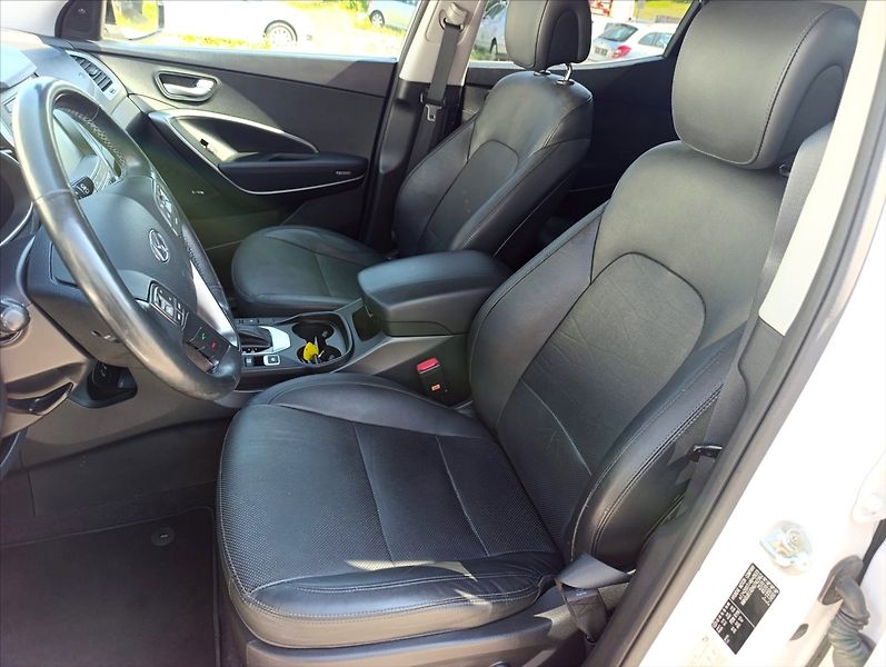 Hyundai Santa Fe 2,2 CRDi 4x4 Aut., Navi Kamera - fotka 14 z 45