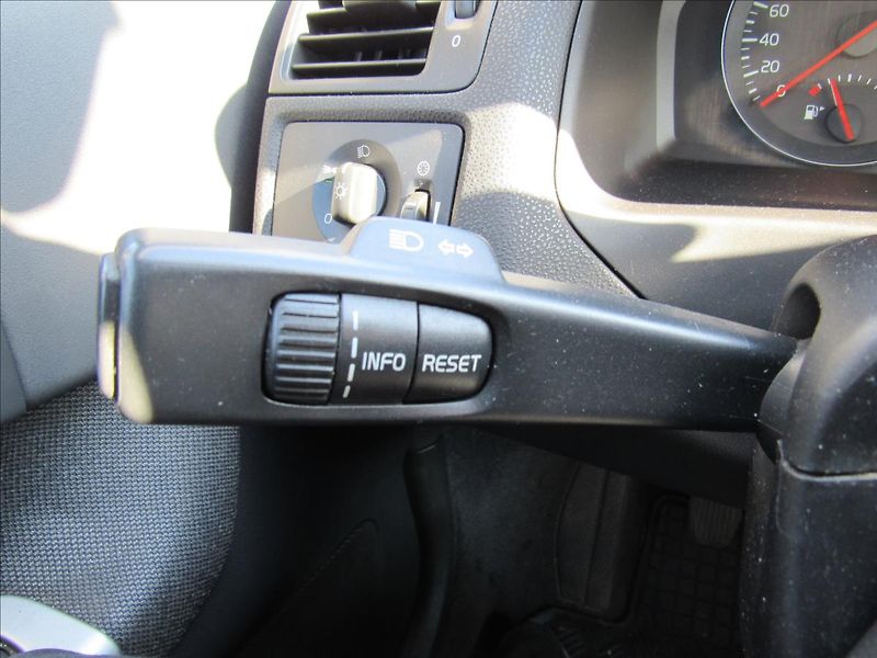 Volvo C30 1,6 D 80kW - fotka 21 z 27