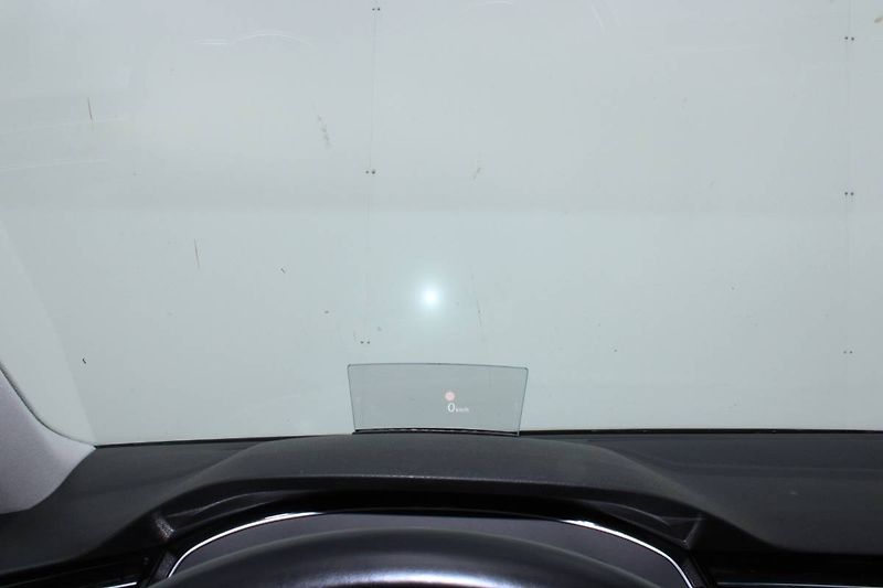 Volkswagen Passat (2022) 1.5 TSI 110kW DSG Head UP disp - fotka 21 z 35