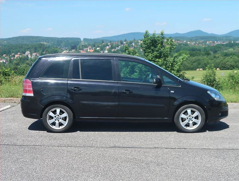 Opel Zafira (2006) 1.8, 7 míst, po STK - fotka 6 z 13