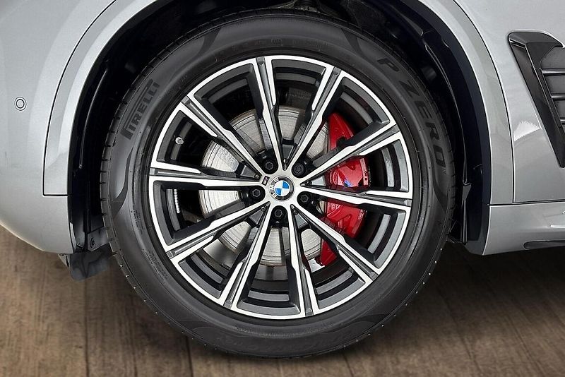 BMW X5 xDrive30d - fotka 6 z 29