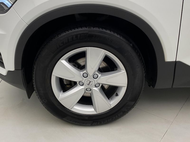 Volvo XC40 T3 KINETIC AUT CZ 1.maj - fotka 30 z 38