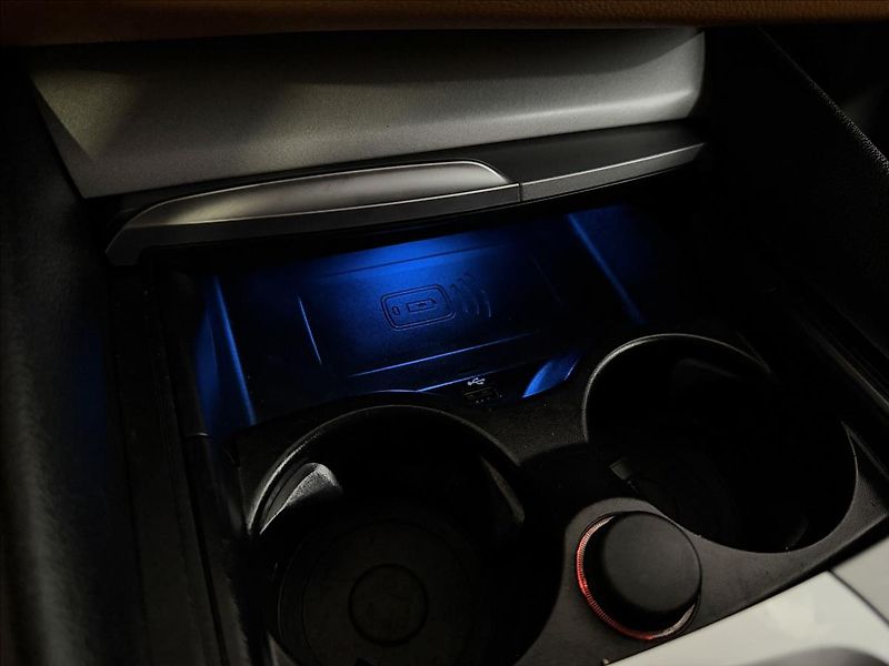 BMW Řada 5 530E XDRIVE ACC LASER TAŽNÉ - fotka 34 z 47
