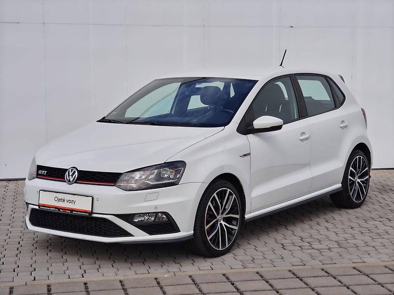 Volkswagen Polo GTI 1,8 TSI 141 kW 6MP 1,8 TSI - fotka 1 z 23