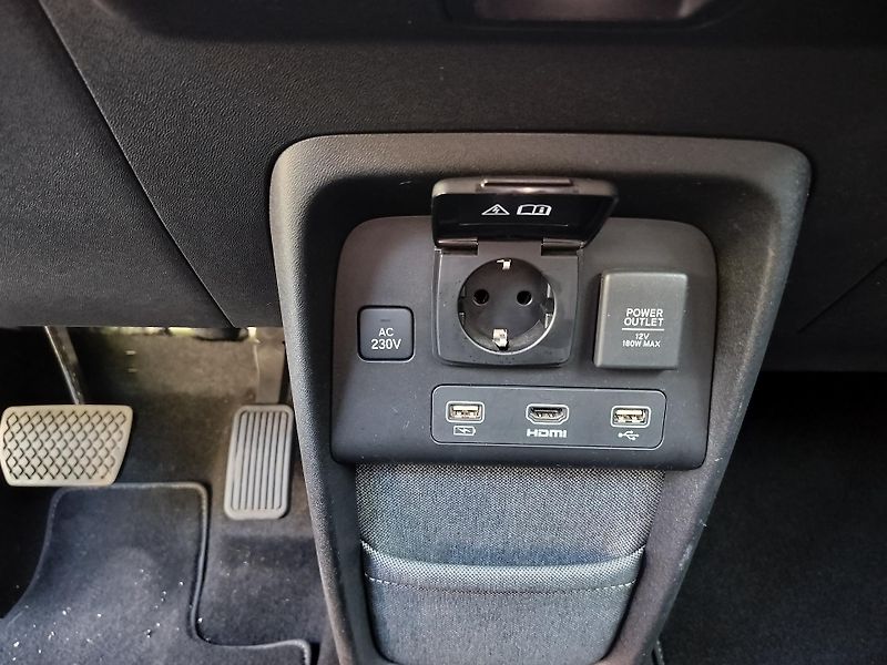 Honda e Advance, kůže - fotka 20 z 26