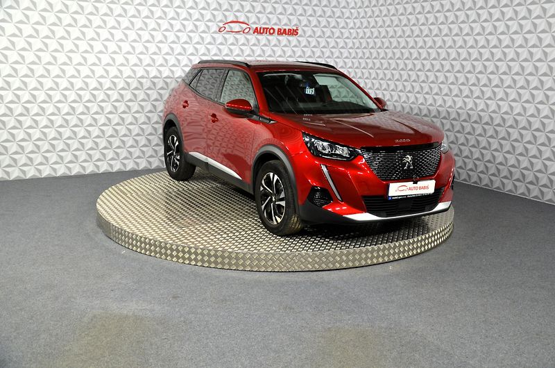 Peugeot 2008 (2021) 1.2PT 130k Allure TOP stav - fotka 3 z 18