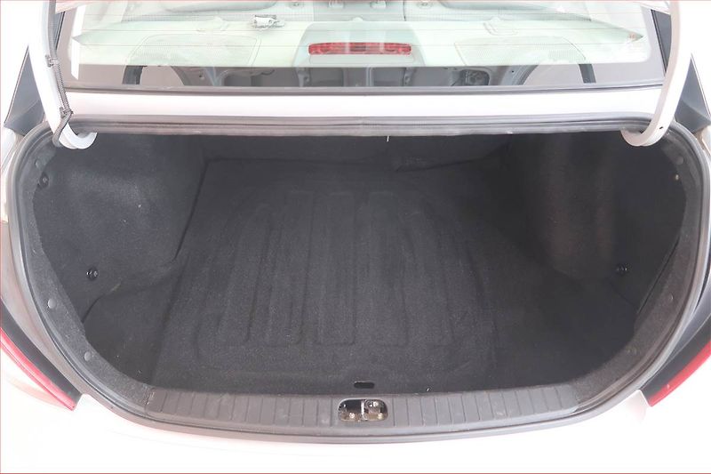 Hyundai Accent (2009) 1.5 CRDi, po STK, rezervace - fotka 13 z 14