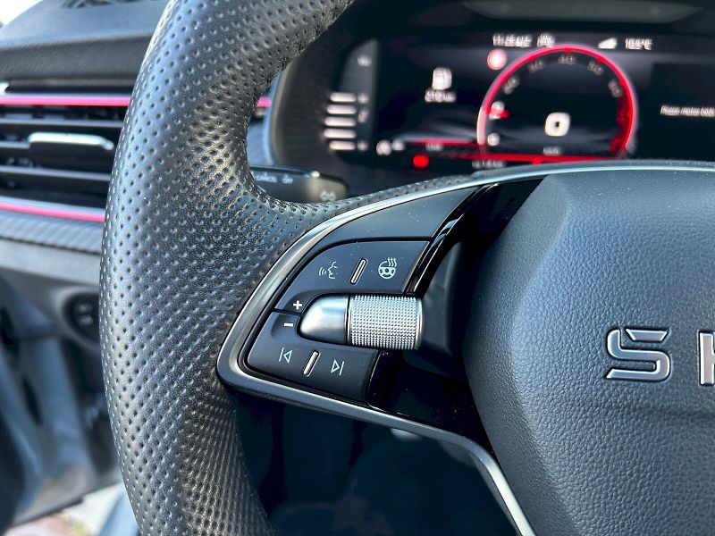 Škoda Scala (2025) 1.0 TSI 85kW MP6 Monte Carlo - fotka 8 z 35