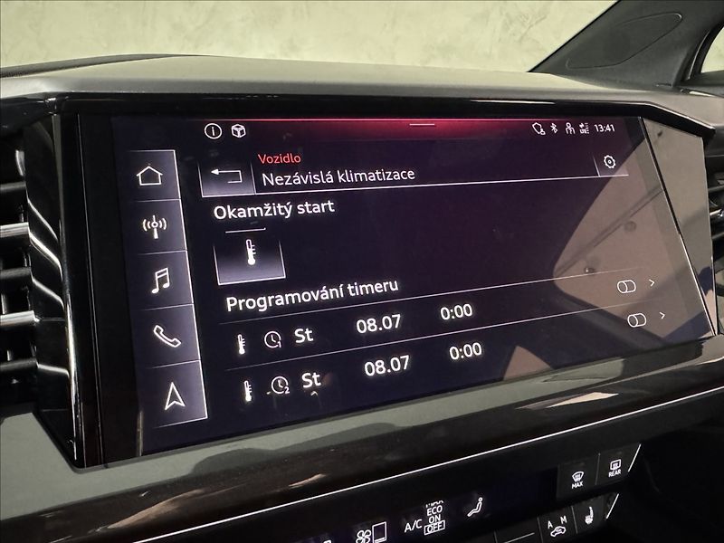 Audi Q4 e-tron 35 S-Line LED HUD Kamera - fotka 36 z 45