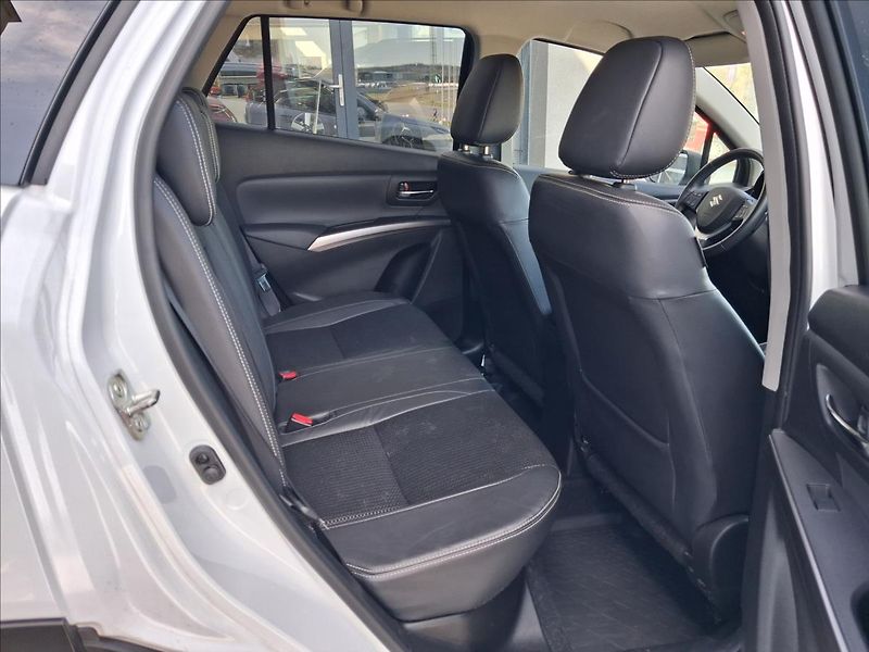 Suzuki SX4 1,5 HEV AT Elegance AllGrip - fotka 17 z 22